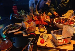 浙江与杭州：哪地行业就业机会更优？